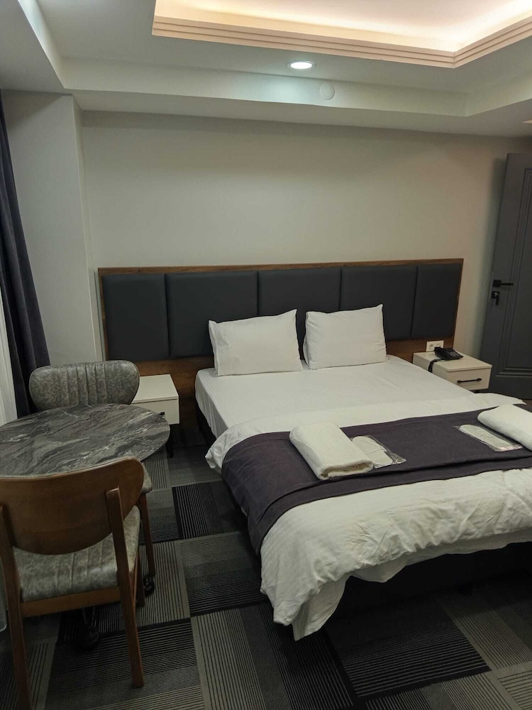 LİZBONİA OTEL