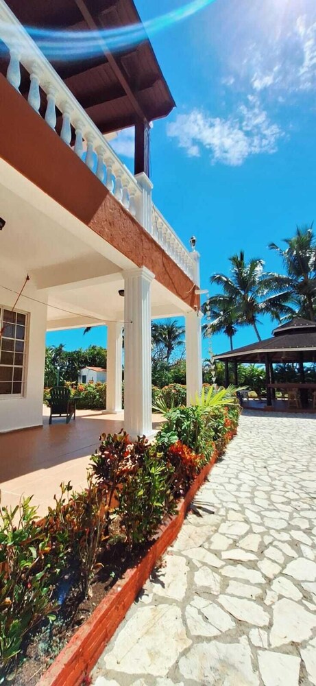 9th Hole Villa