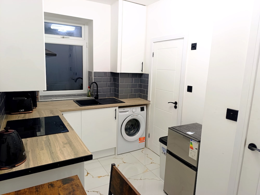 Cardiff 1 Bed Apartment - City Living at its Best