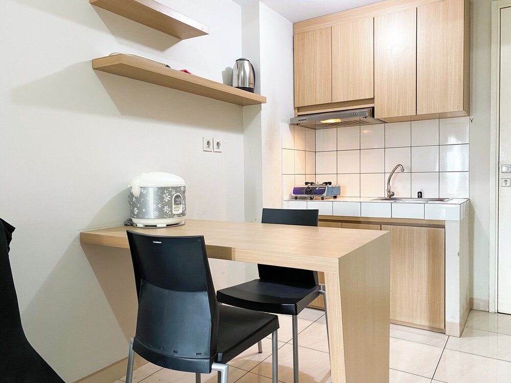 Comfortable And Nice 2Br At Springlake Summarecon Bekasi Apartment view 5