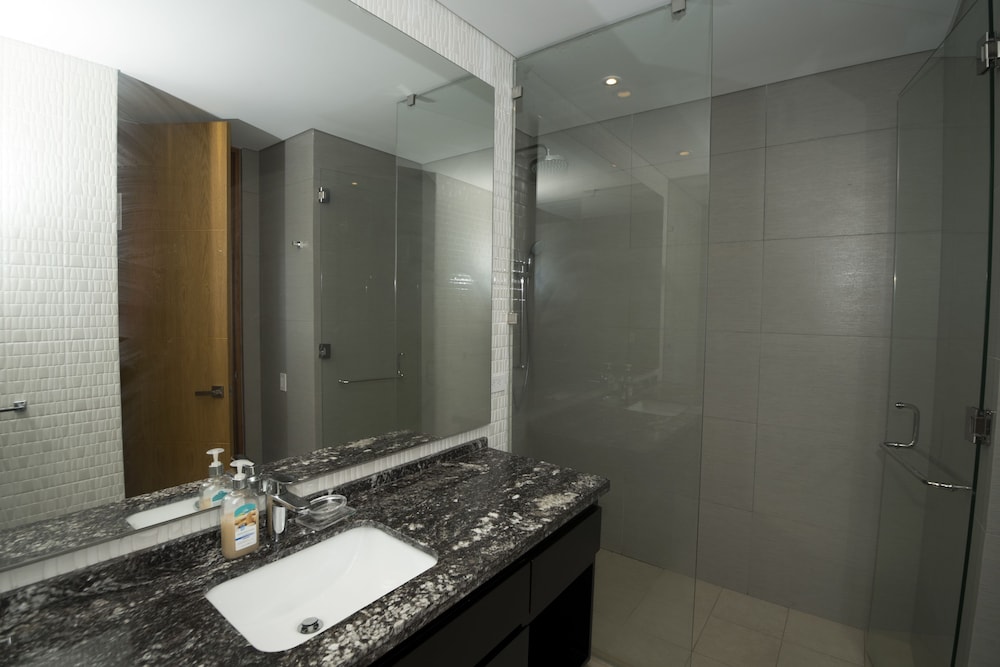 H2 Residences By Nomad Guru
