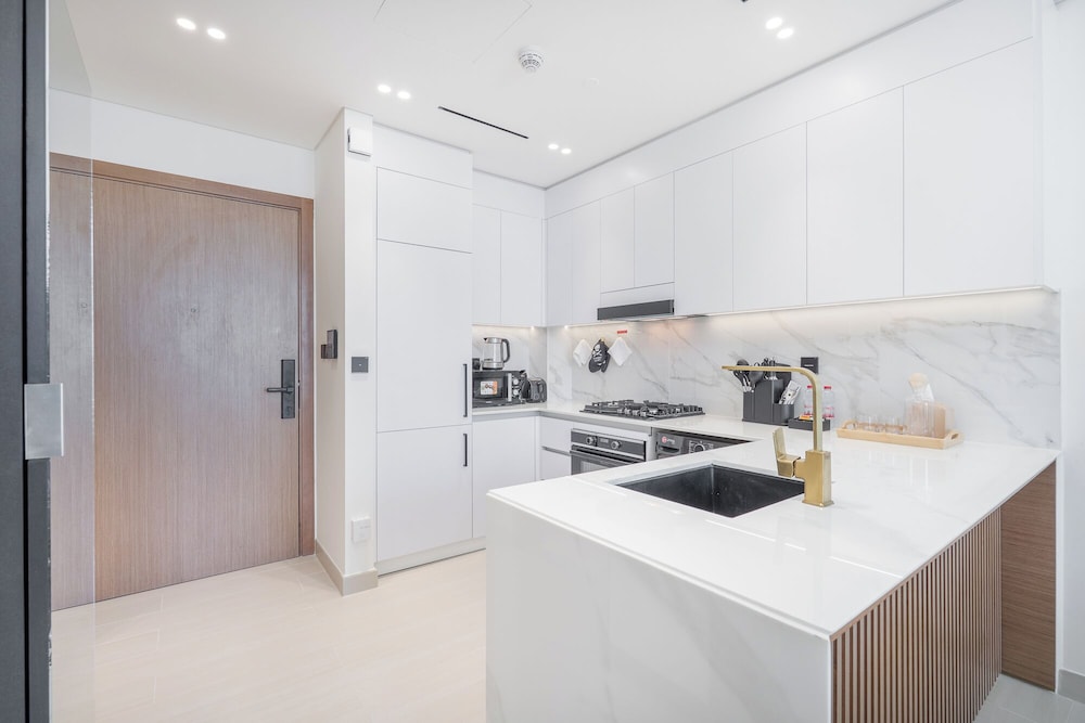 Czechin - Modern 1BHK Binghatti Amber