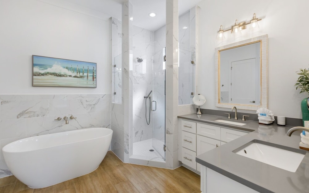 5BR Getaway w/ Private Pool, Golf Cart, 4 Bikes & 30A Convenience!