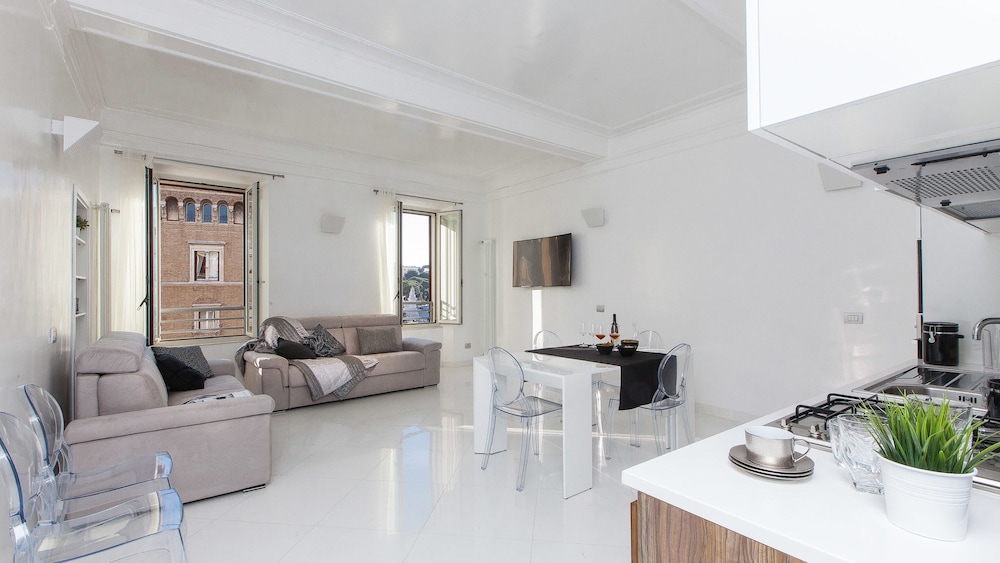 Rental In Rome Piazza Venezia View Luxury Apartments