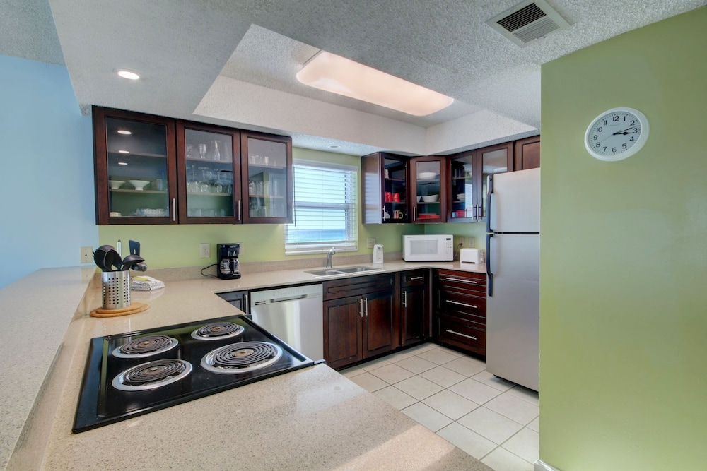 459 El Matador 2 Bedroom Condo