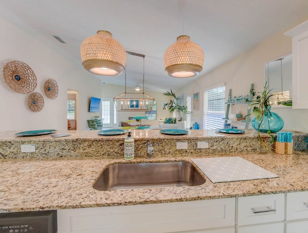 Beach Home w Heated Pool Free Golf Cart