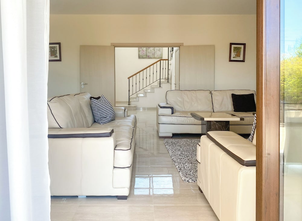 Phaedrus Living Luxury Villa Erimi