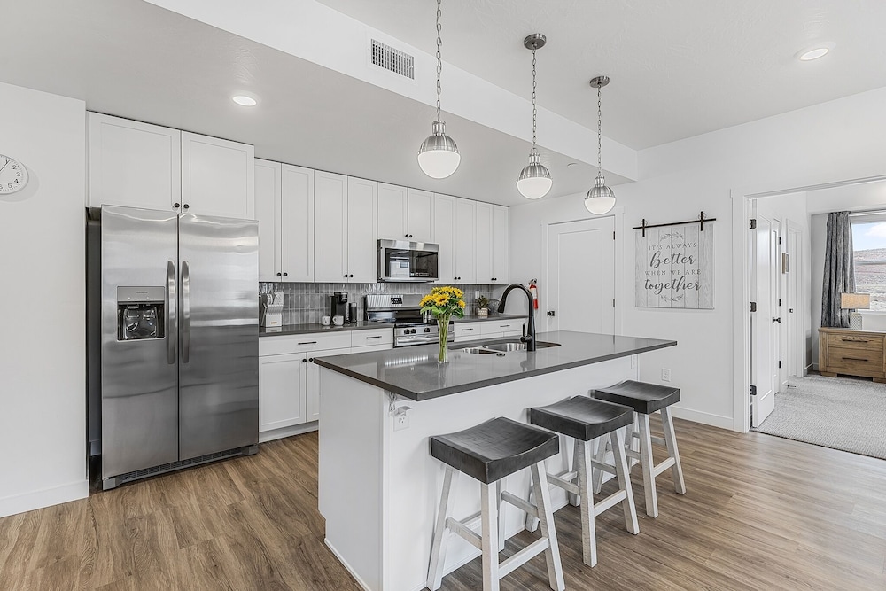 Starlight Crossing 4 Bedroom Condo