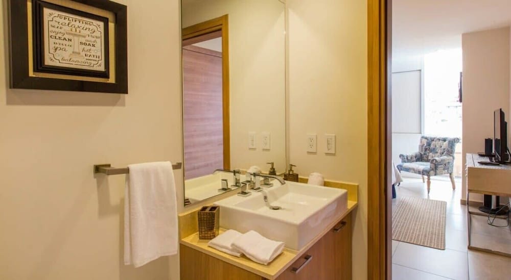 The Plaza - Stylish 1 BDR in Carso photo 3