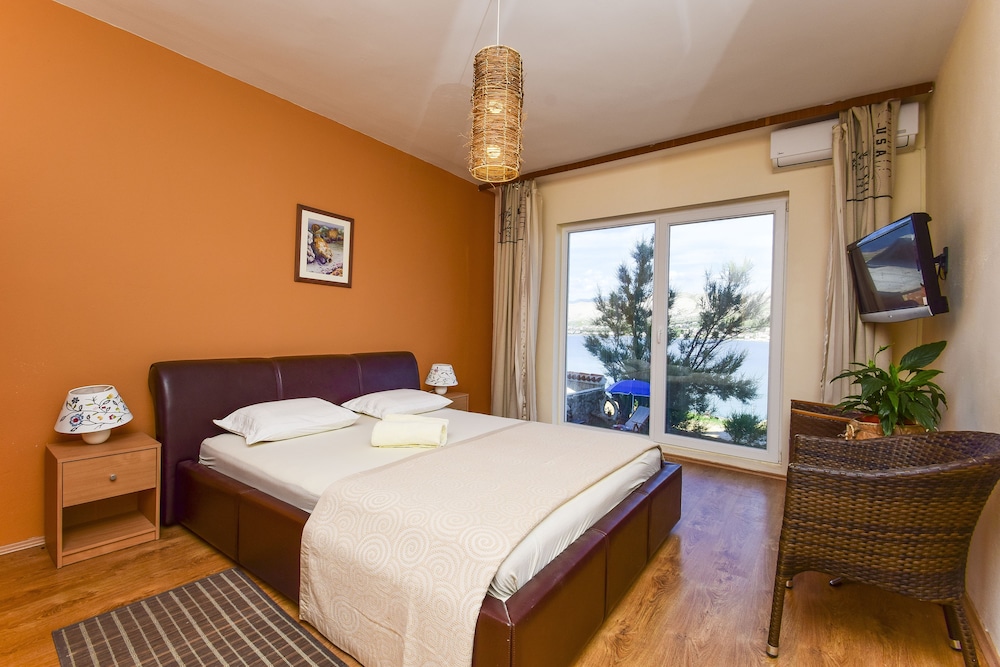 Guest house Revelin