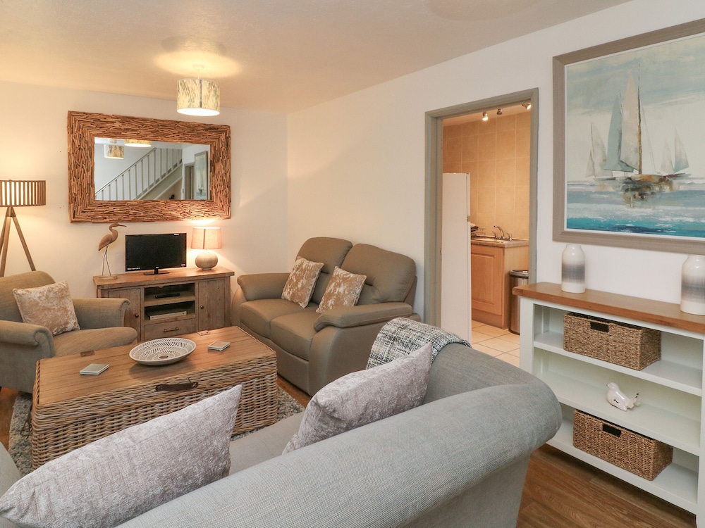Heron Cottage view 5
