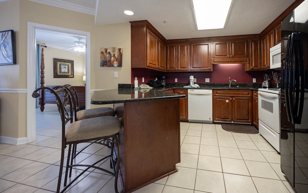Phoenix X 1204 3 Bedroom Condo