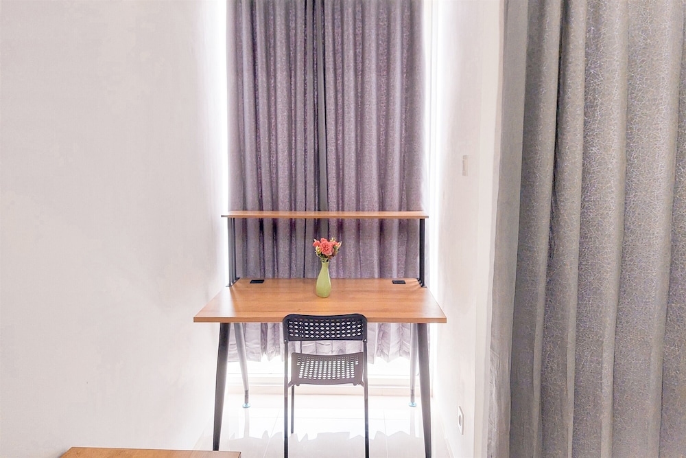 Comfortable And Elegant Studio At Pacific Garden Apartment