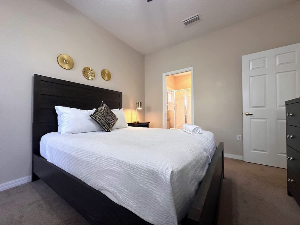 Disney Hideaway Villa Sleeps 9 4Bd Home With Pool
