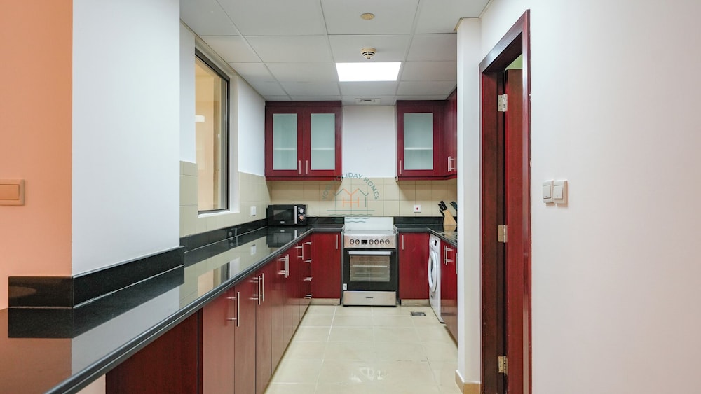 Premium 1 BR Stunning Marina & Sea Views