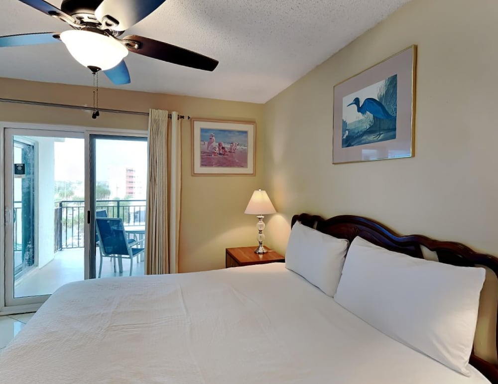 Emerald Isle Fort Walton Beach by Southern Vacation Rentals