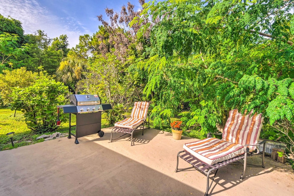 North Port Garden Home: Florida Room, Lanai!