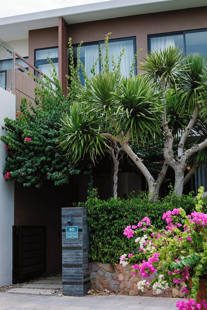 The Palm Nest Cam Ranh Pool Villa