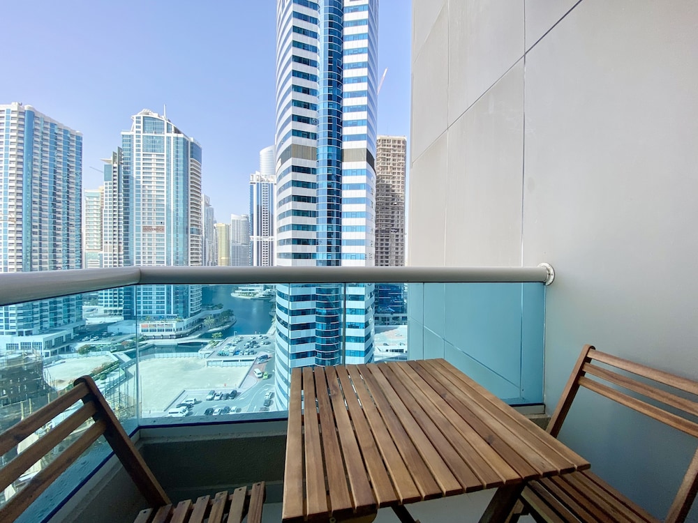 Marco Polo - Charming & Vibrant Apartment in JLT