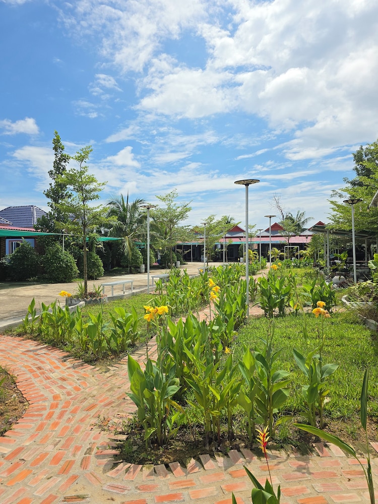AHHA Bungalow Kampot