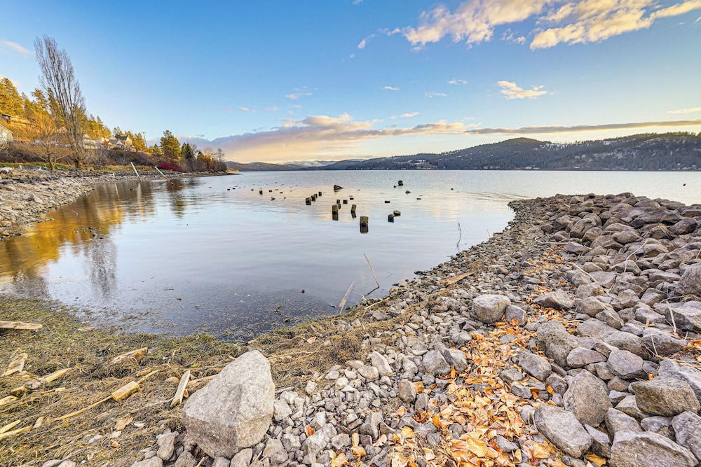 Walk to Marina: Harrison Cabin w/ Lake View!