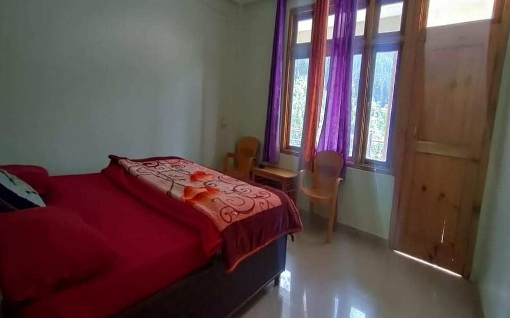New Brahma Guesthouse