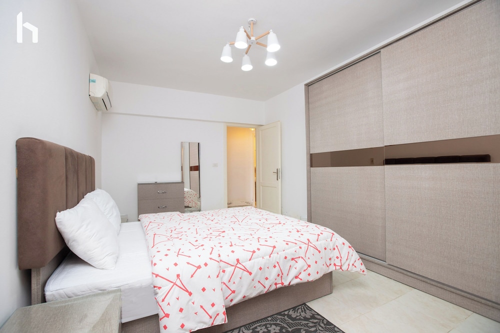 Family stay Apartment in Rehab city