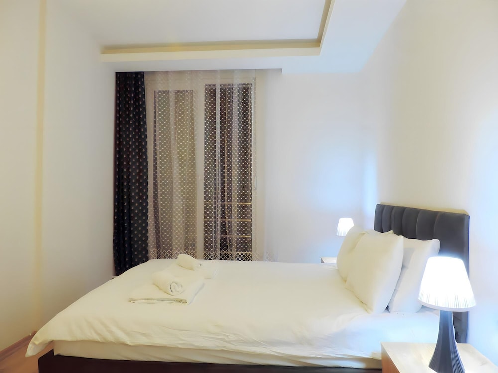 Modern Flat Near Center and Old Town in Antalya
