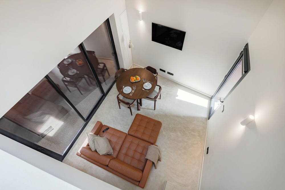 Minimalist Loft at Terracotta Collection