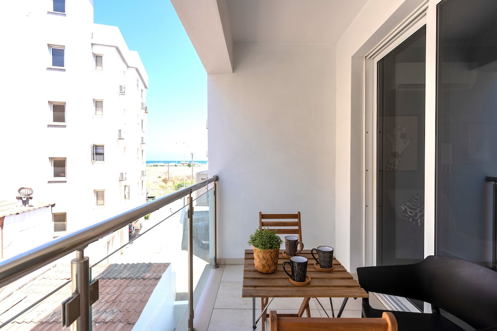 Harbor Apartments in Larnaca