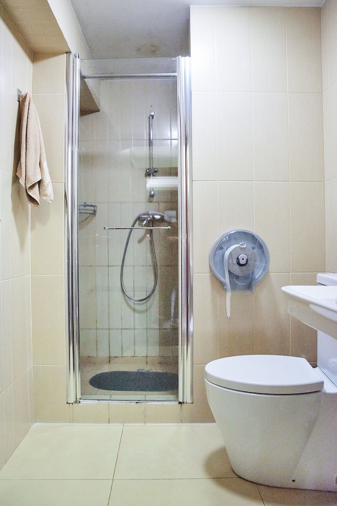 HotHos Hostel