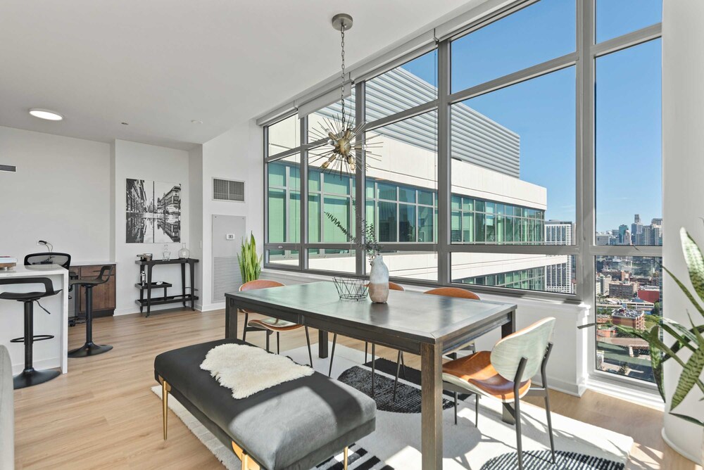 Designer 3BR PH Near Fulton Market