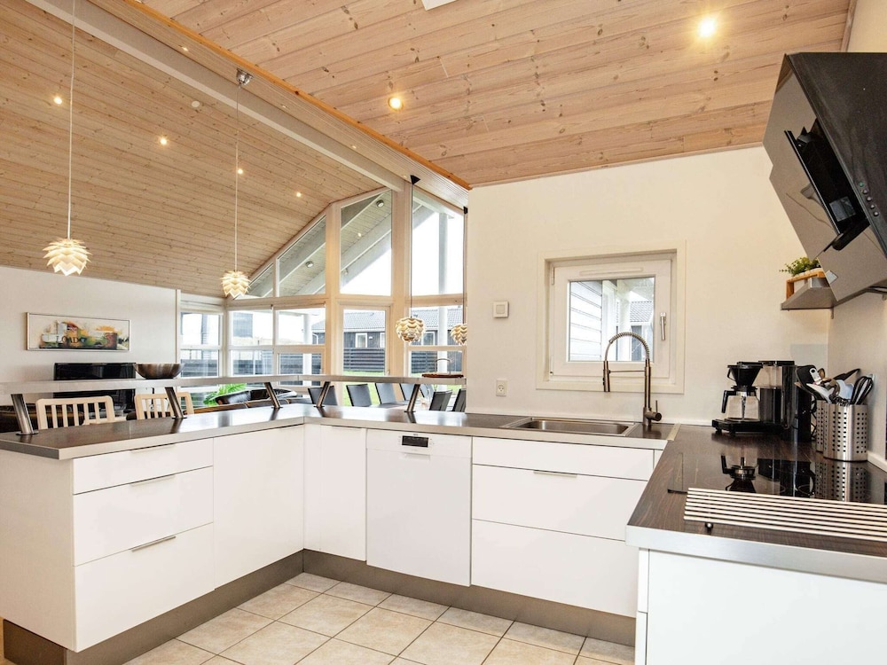 10 Person Holiday Home in Lokken view 3