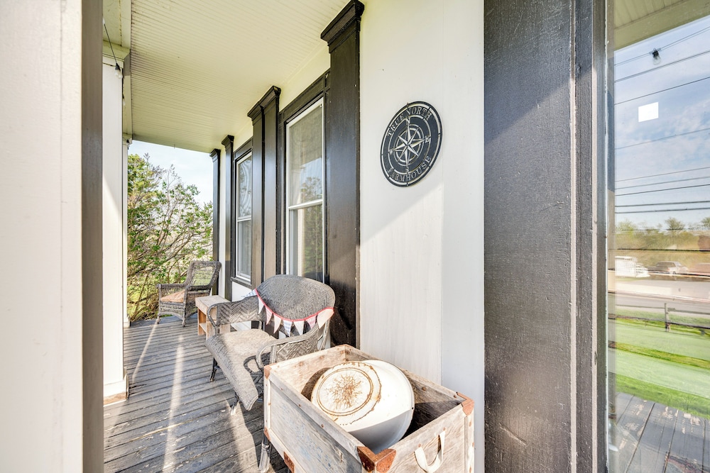 True North Farm House - Historic Family Home