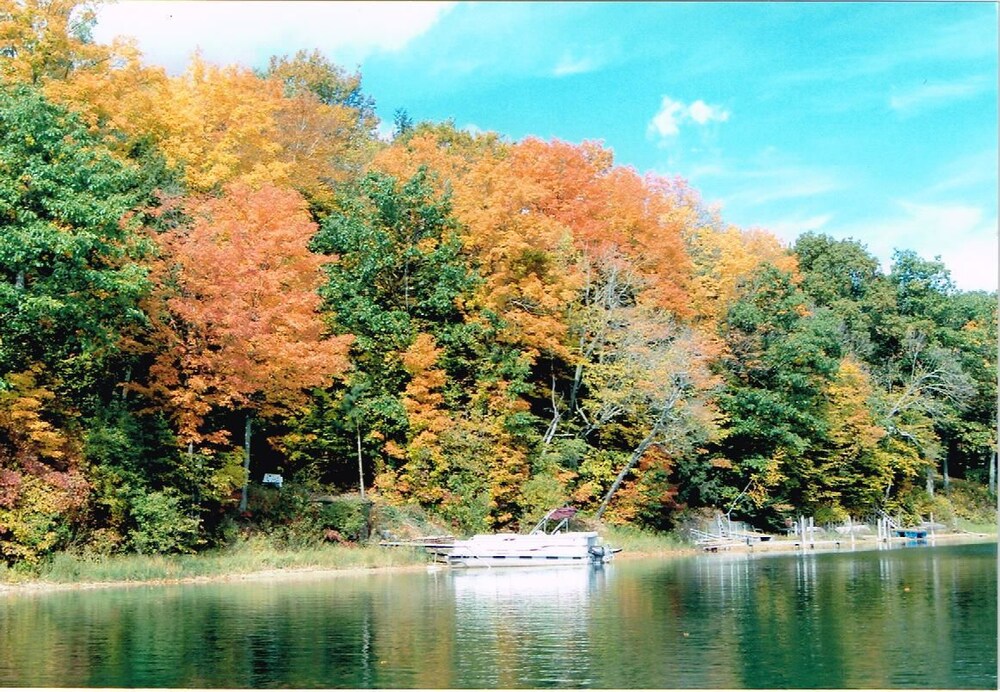 Dixon Lake Resort