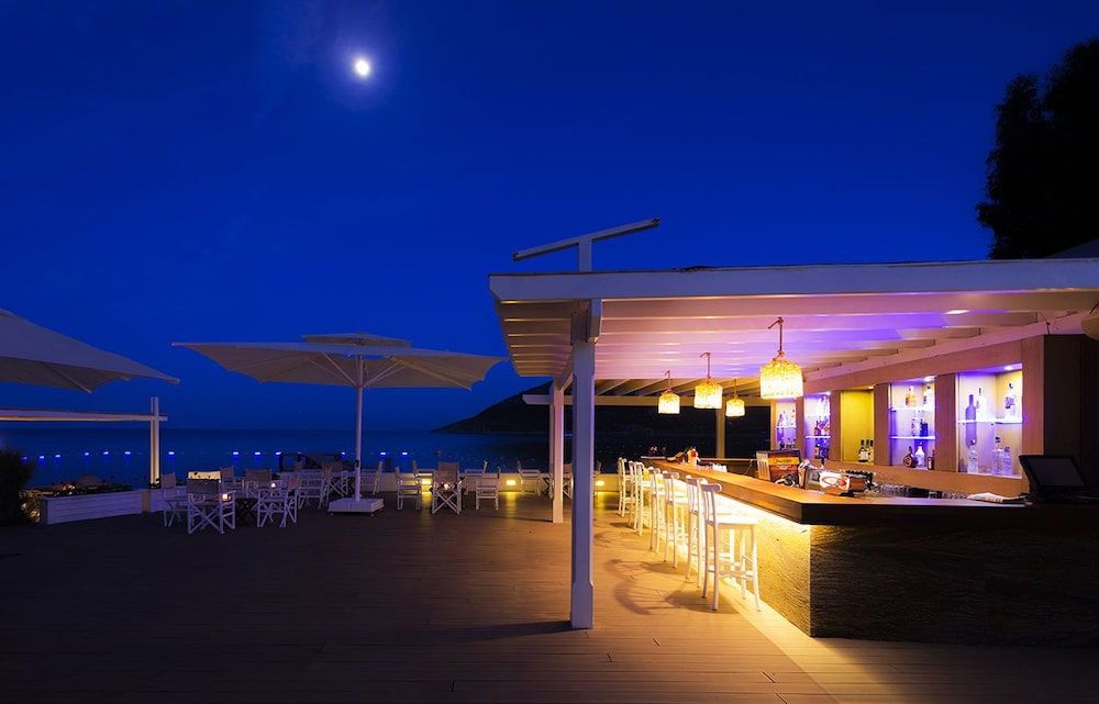 Liv Otel By Bellazure - Image 25