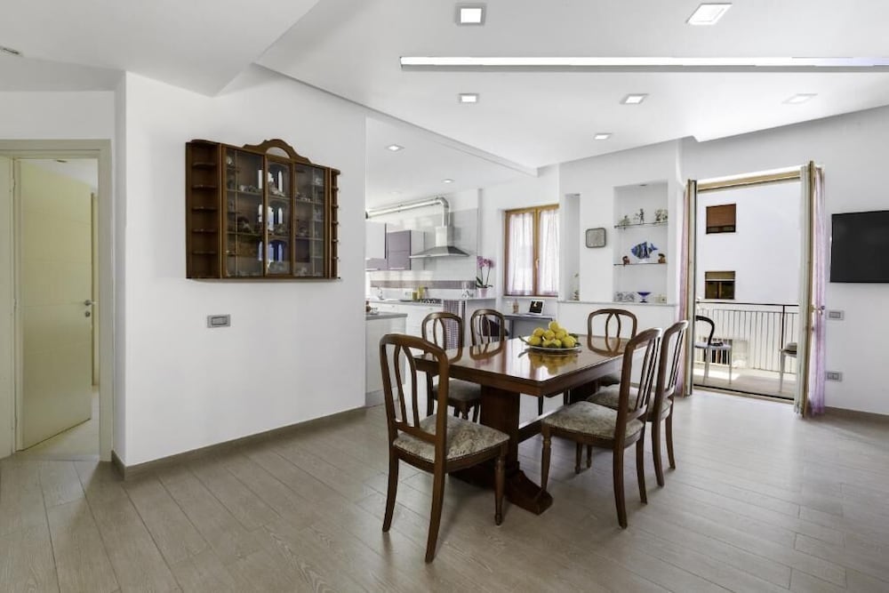 ROSE SORRENTO HOUSE