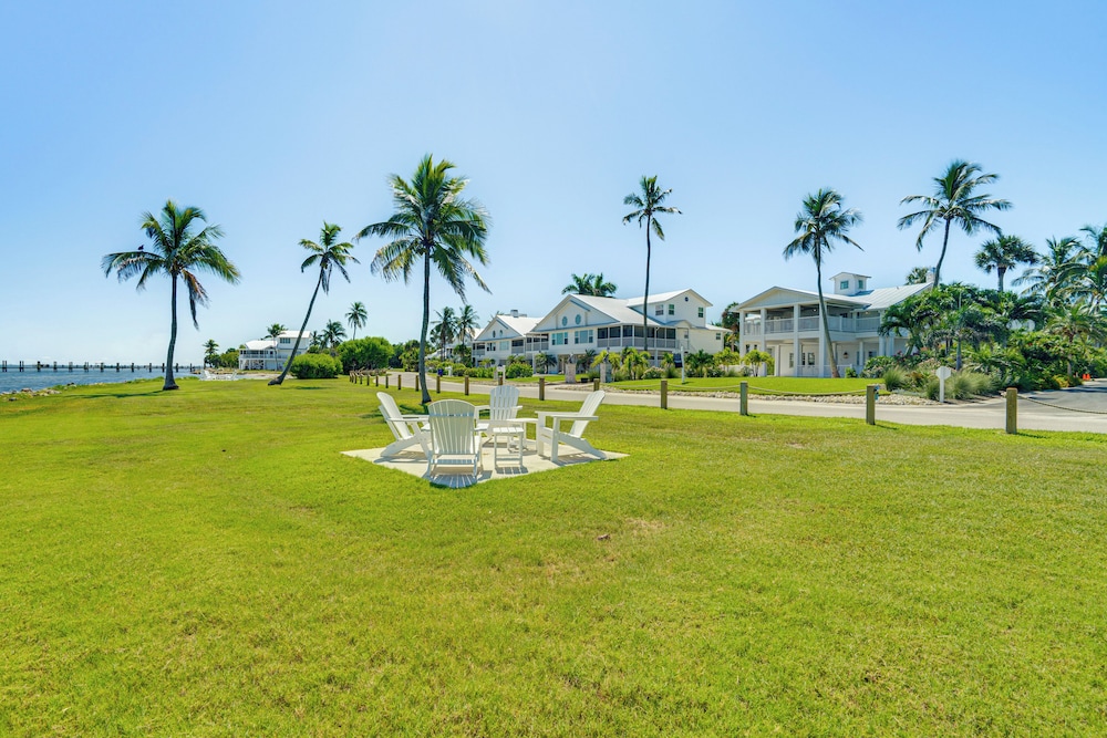 Luxe Pine Island Living: Historic Old Florida Gem!