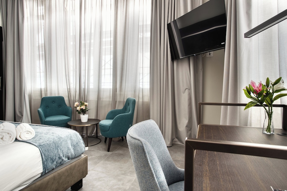 Superb Room for 4 near Duomo di Milano