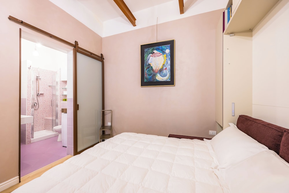 Toledo Warm Renovated Studio