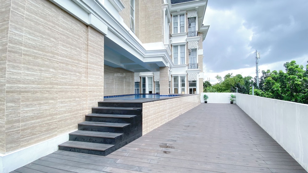 Good And Warm Studio Loft At Apple 1 Condovilla Apartment