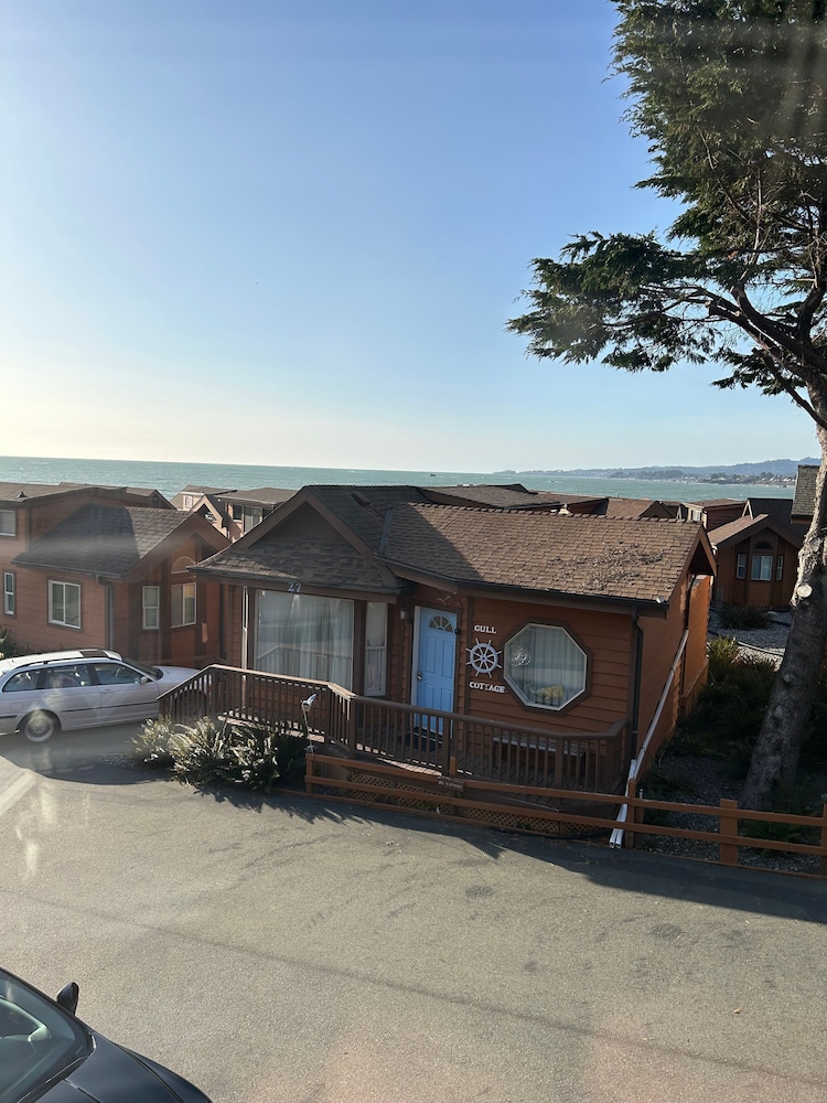 Oceanview Cabin 21 Jacuzzi Large Deck w View