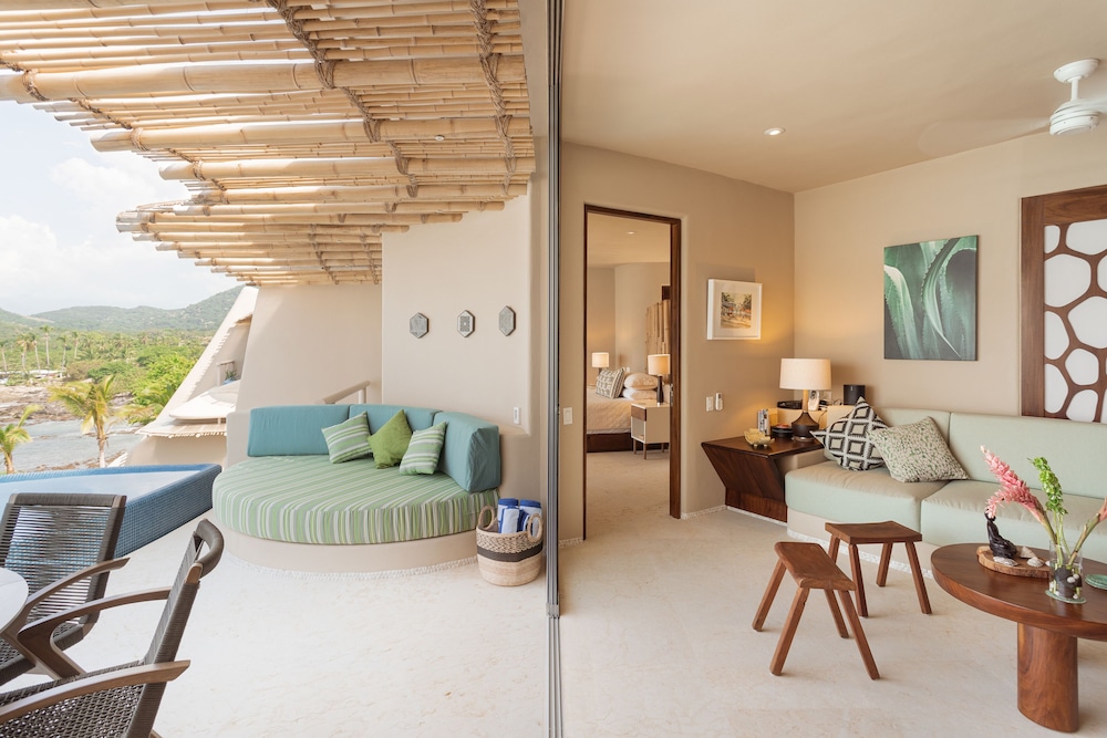 Punta Majahua Condos