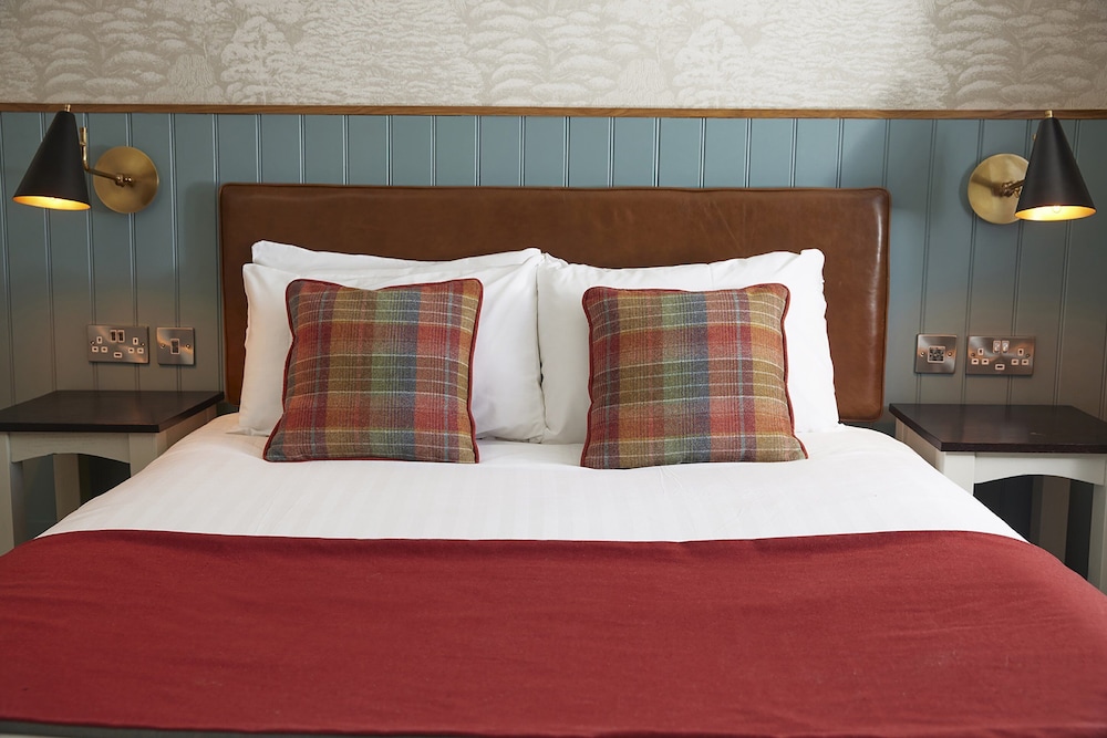 Feathers Hotel by Chef and Brewer Collection view 4