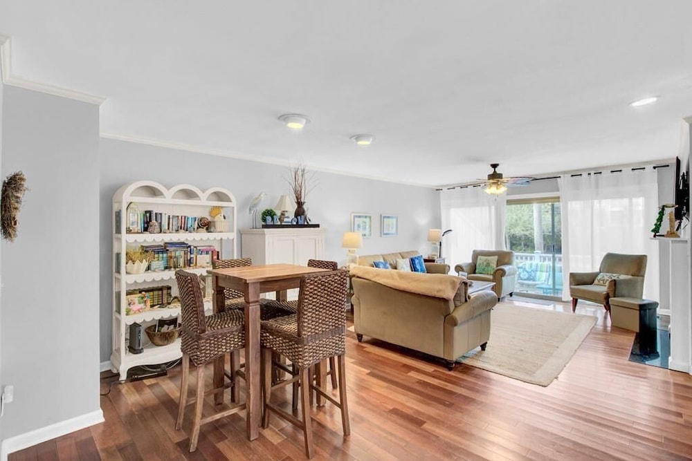 Racquet Club 35 by Wild Dunes, in Resort Core