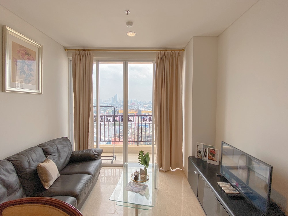 Big and Cozy 3BR Apartment Lucky Tower Residence