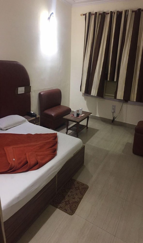 ADB Rooms Hotel India International Dx