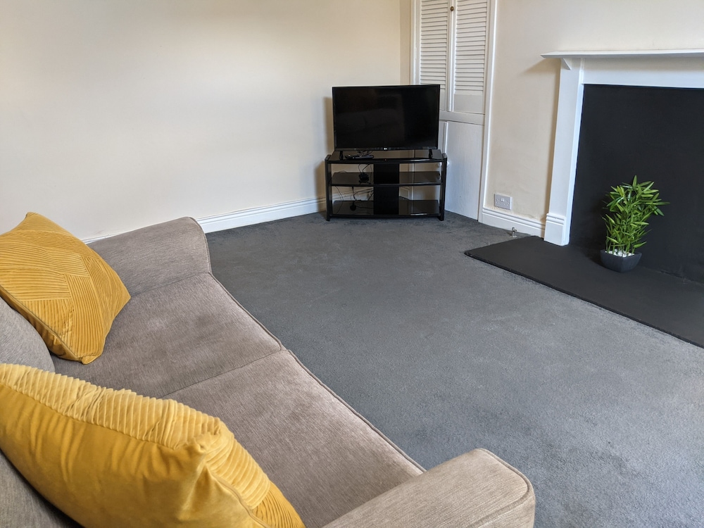 Ground floor apartment in North Shields view 5