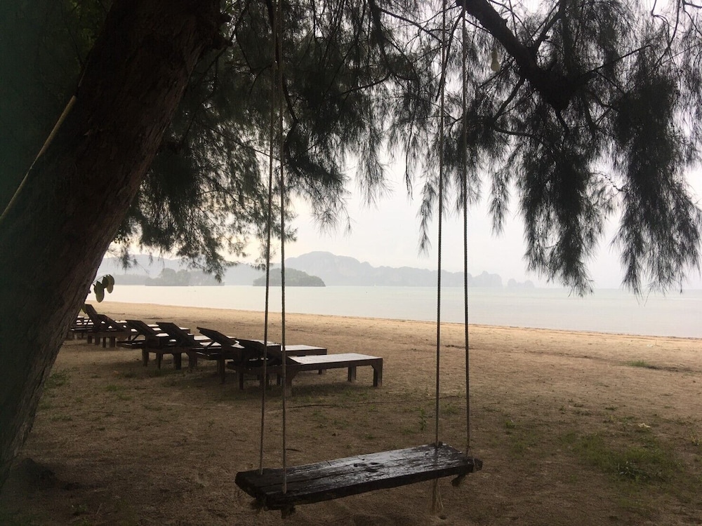 PAN Beachfront Resort Krabi