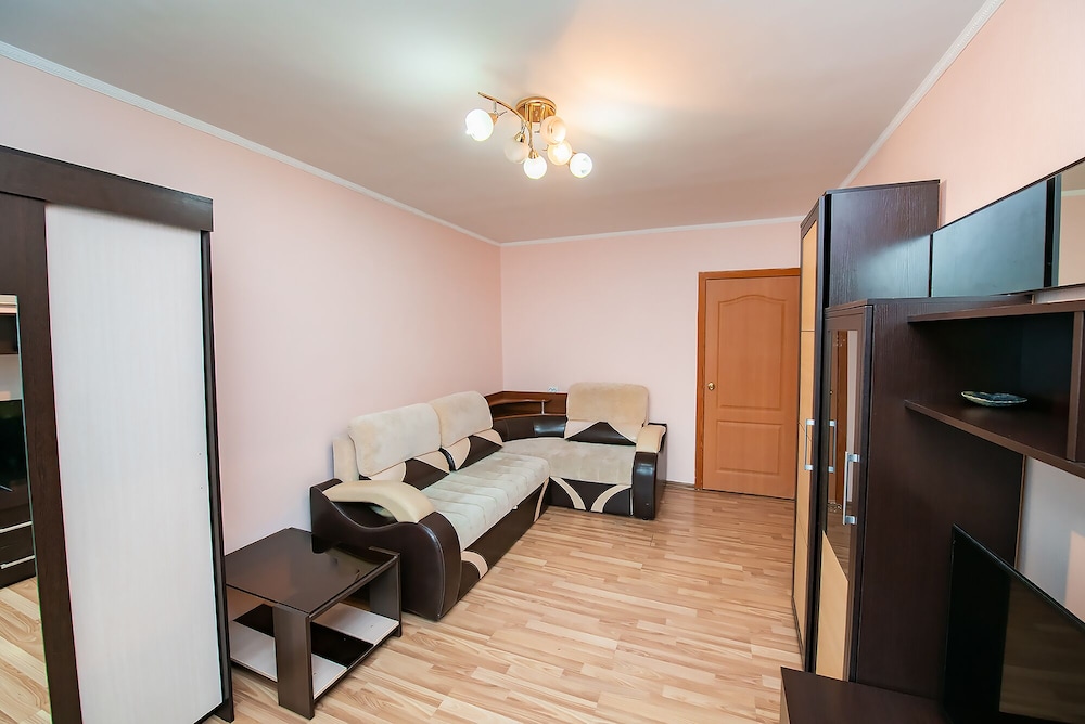 Apartment on Tigrovaya 26-51 view 3